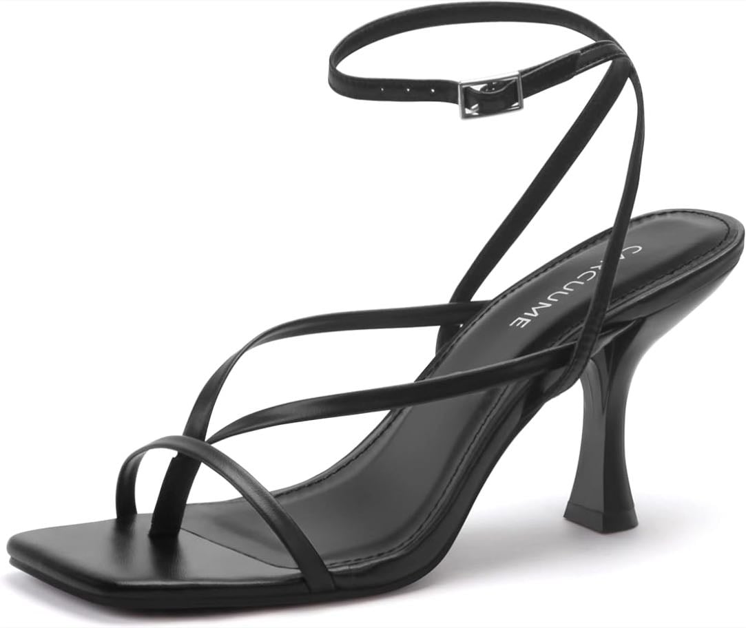 strappy toe band sandal
