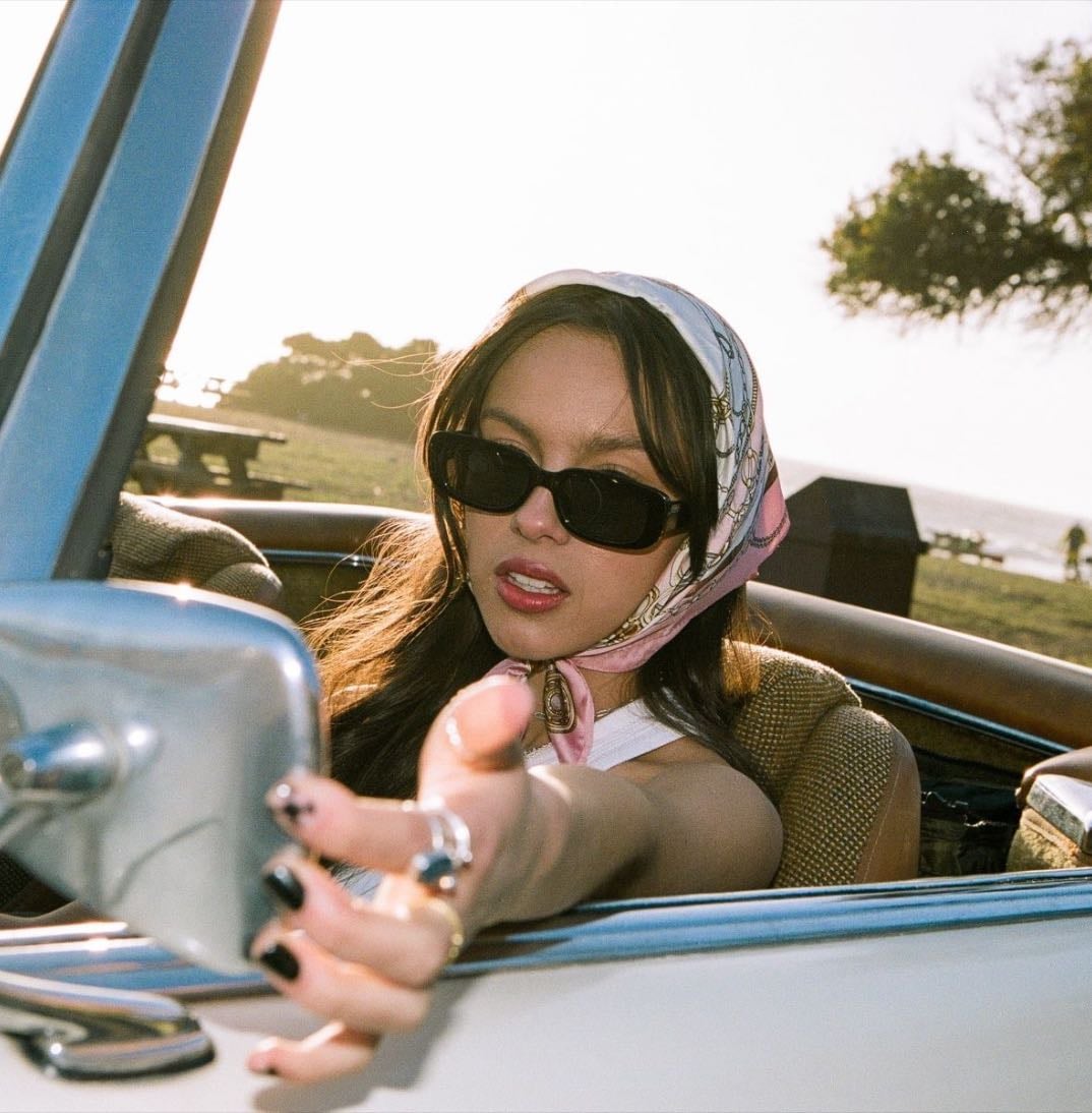 you seem pretty sad for a girl so in love, ranked - Music hypelist by estra