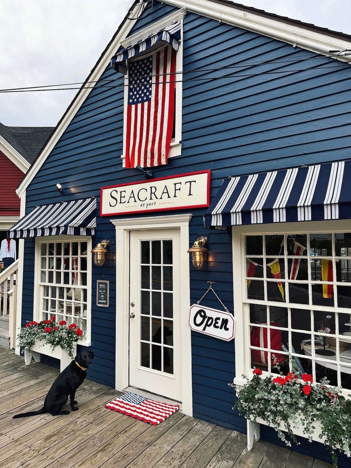 Seacraft Vintage (at Port) - Antique shop