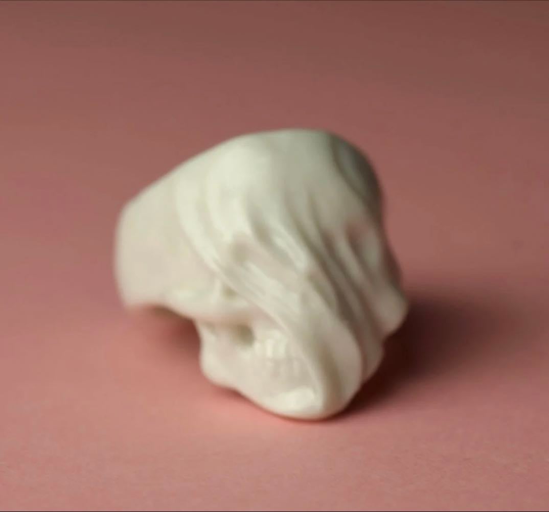 Veiled Skull Ring - Macabre Gadgets