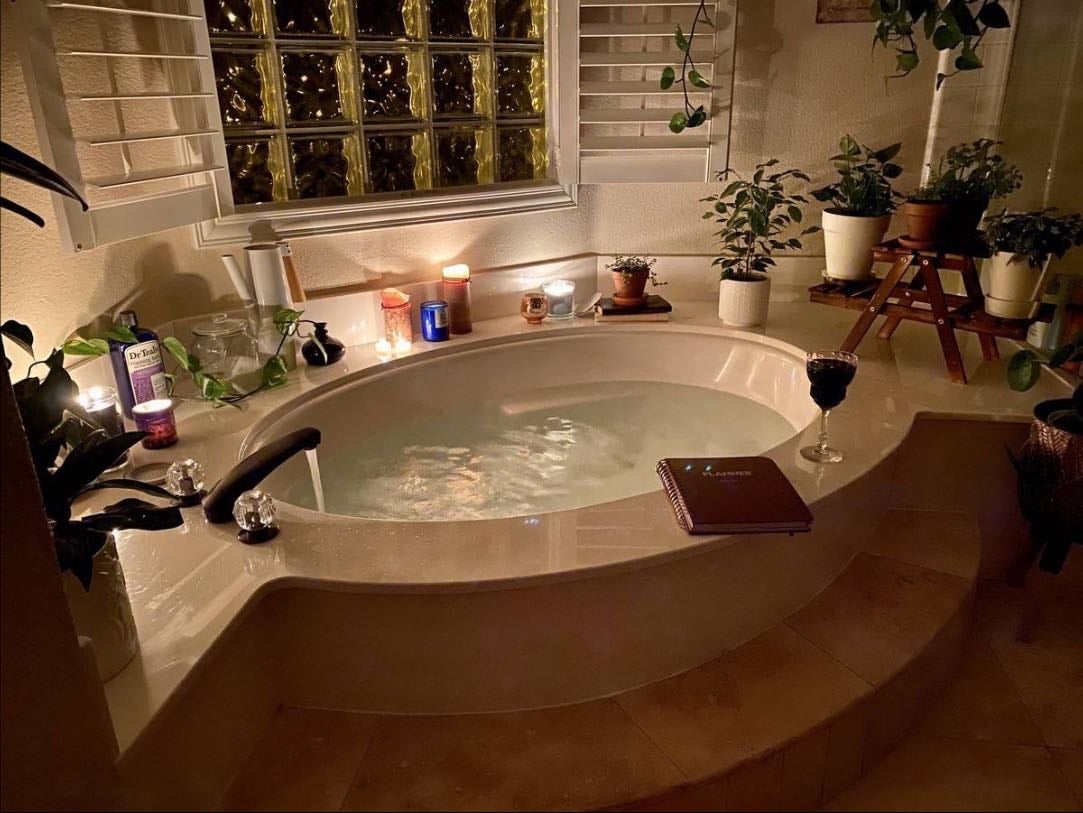 Bathtub