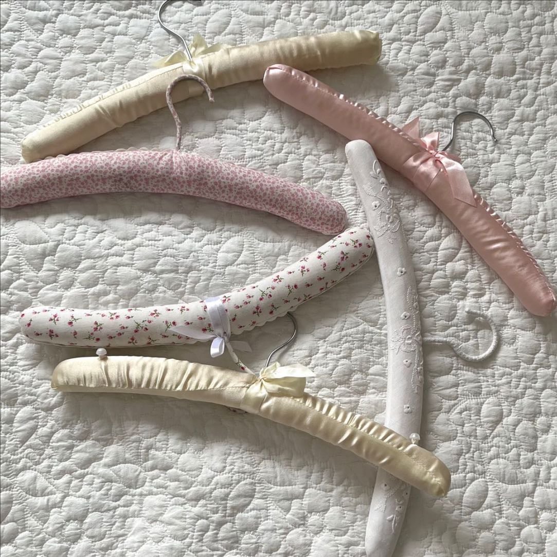 Fabric hanger