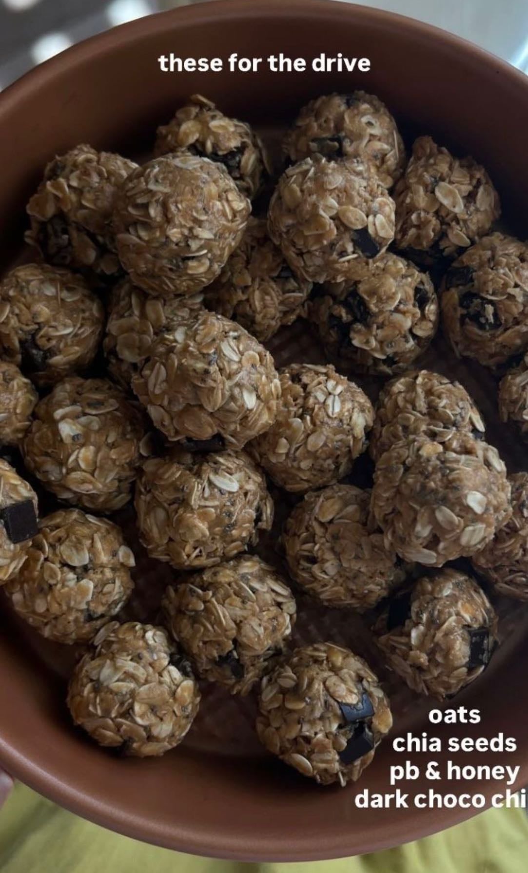 Banana oat bites