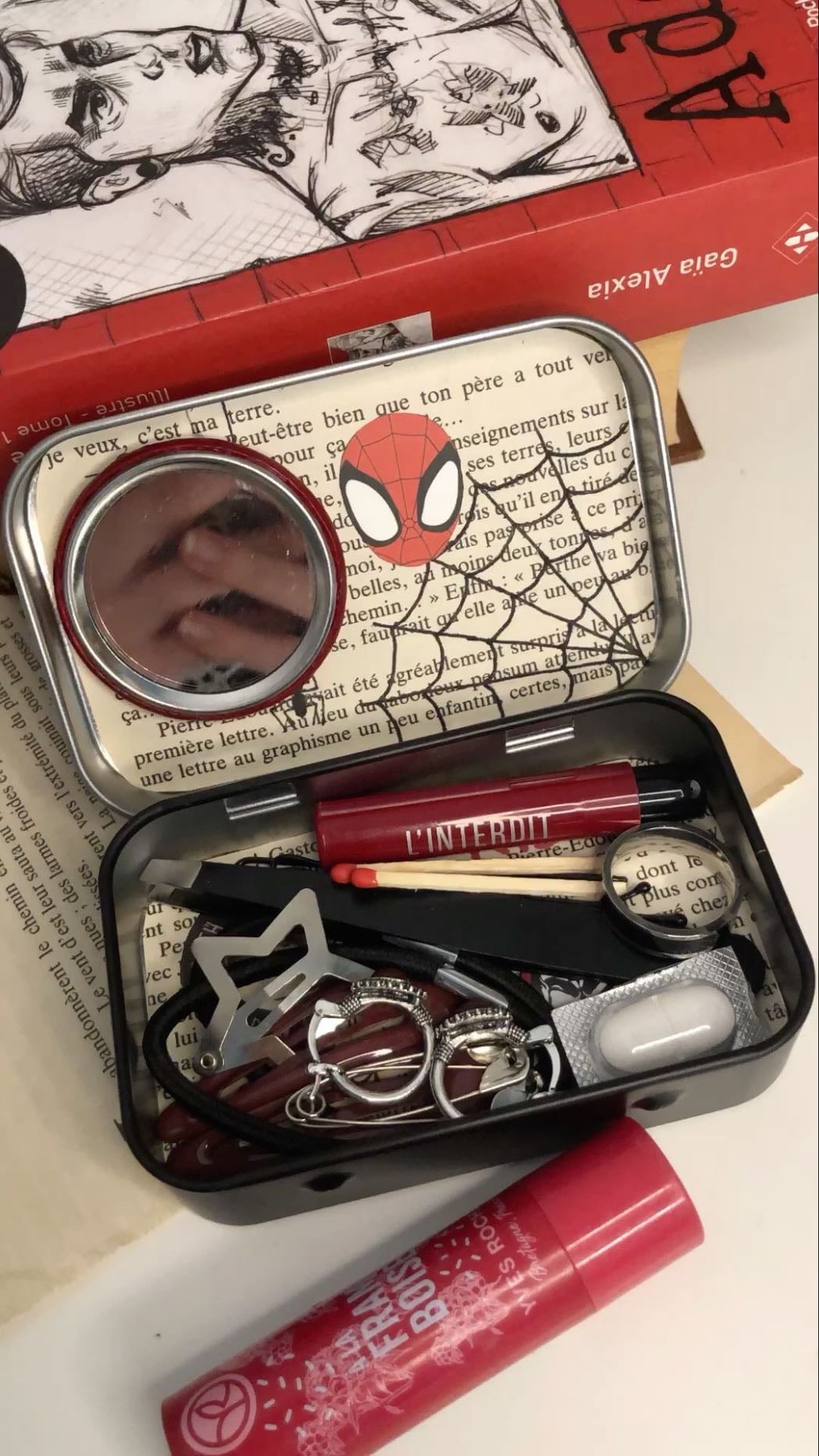 altoids tin