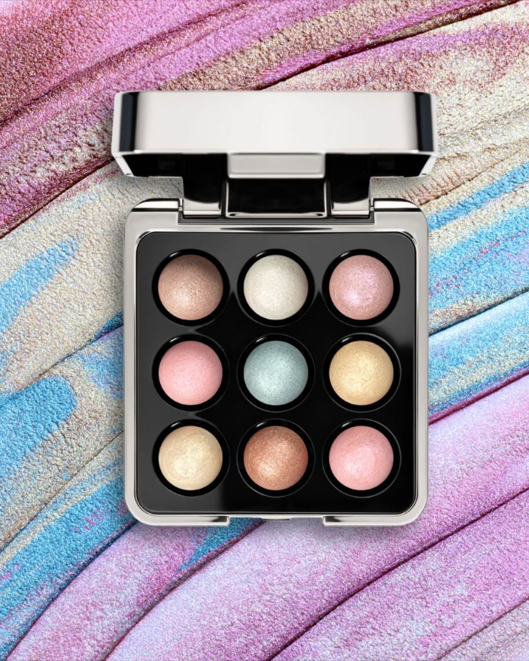 Ballet beam highlighting pearls - About face