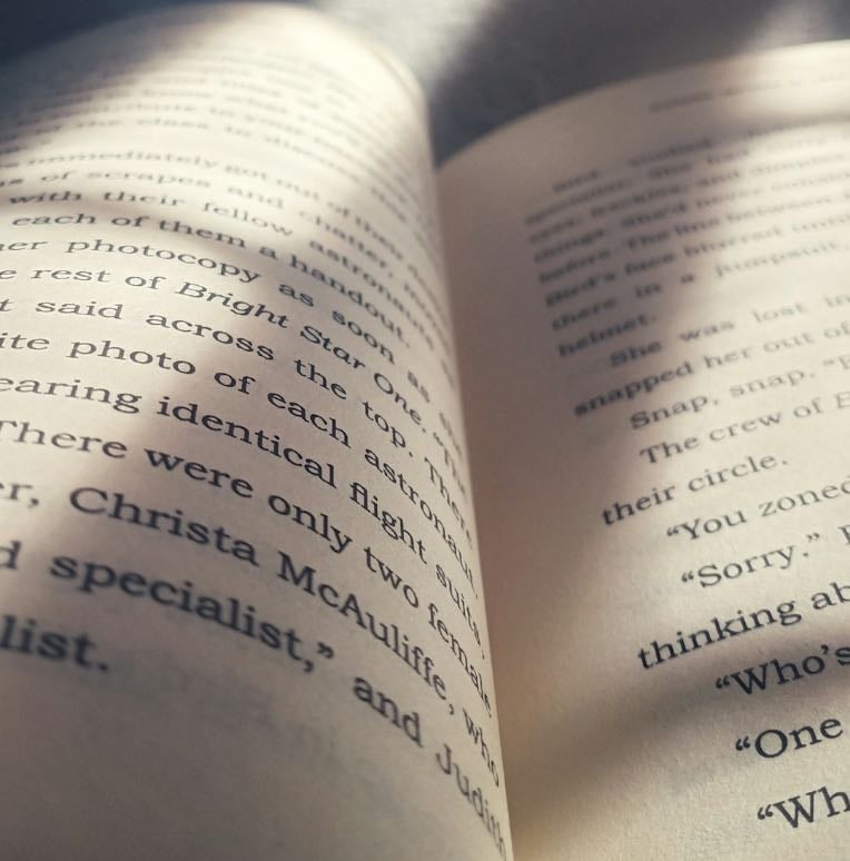 Libros prestados - Books hypelist by Jaci Boetsch