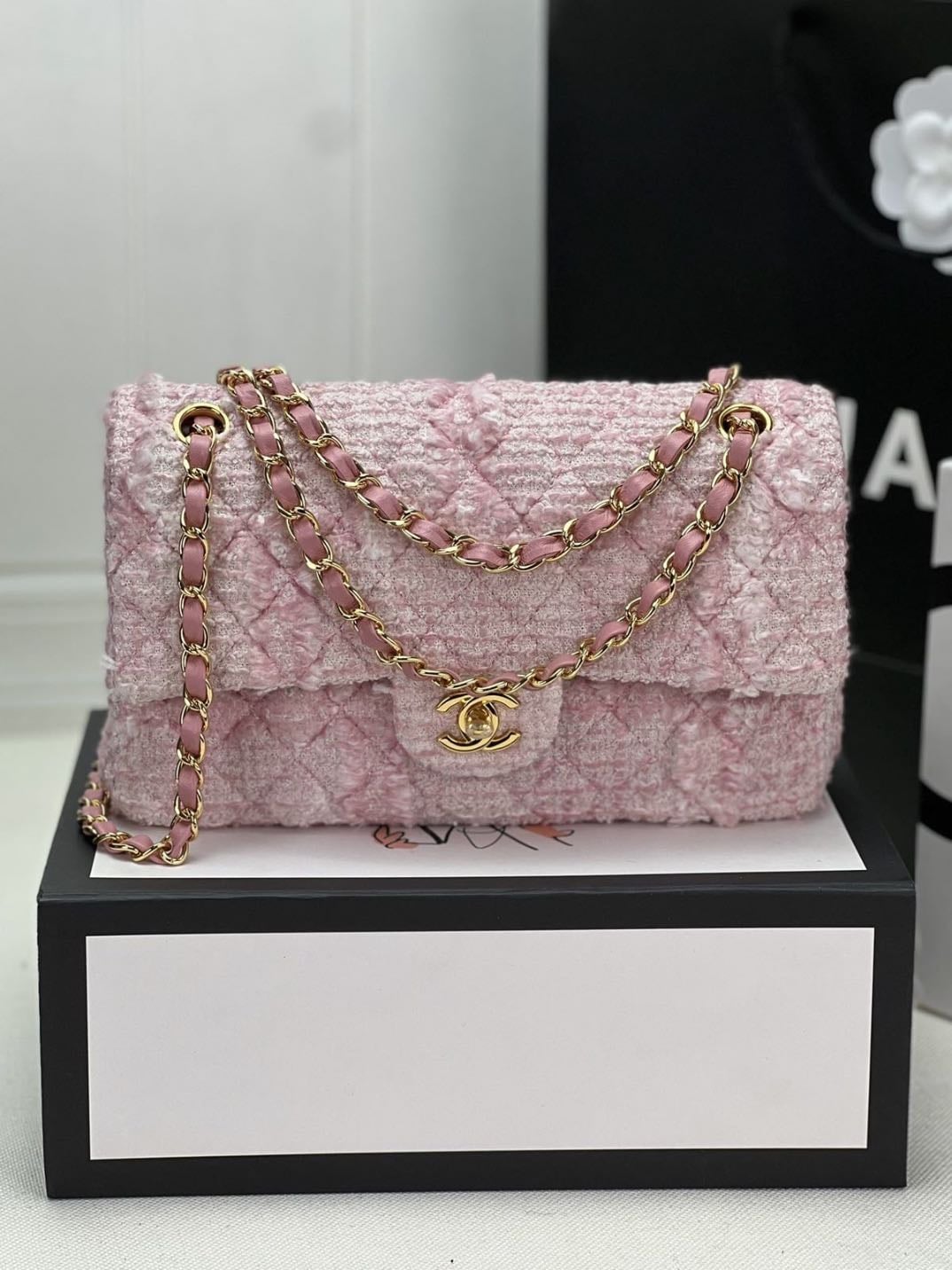 Chanel Handbag pink