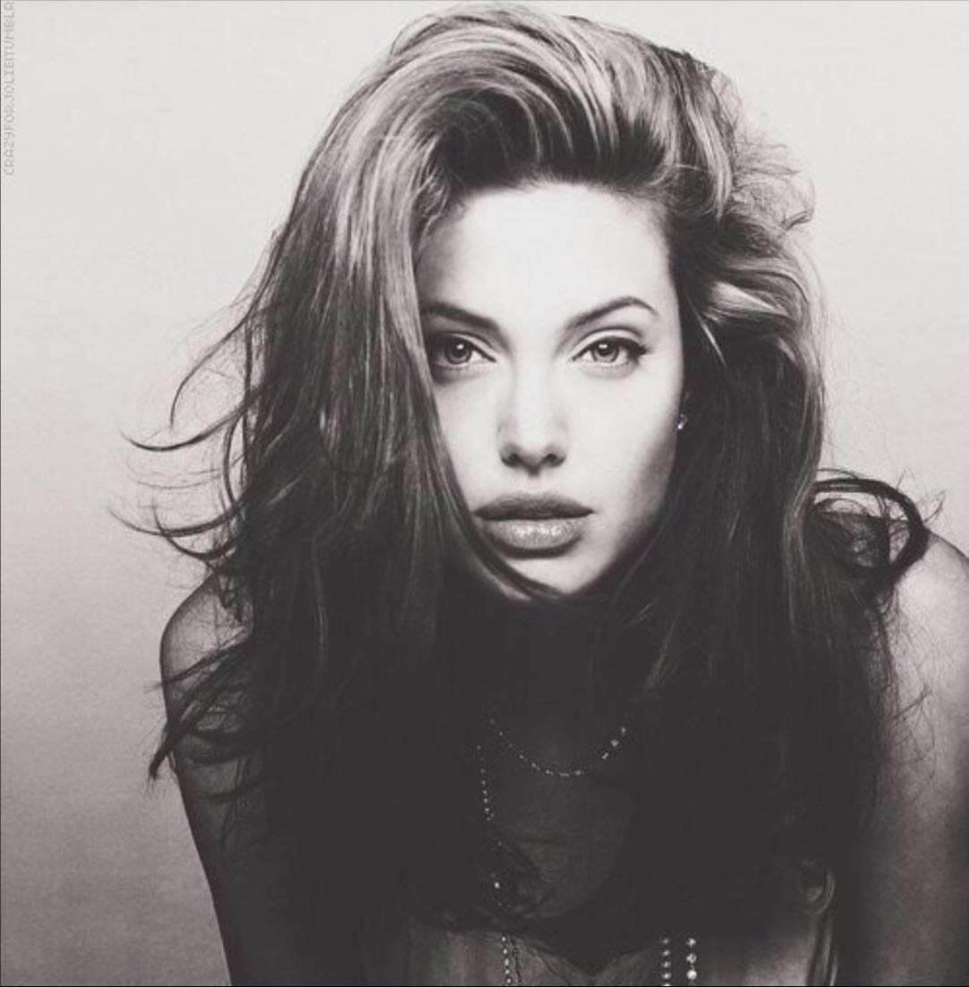 Angelina Jolie - Icon