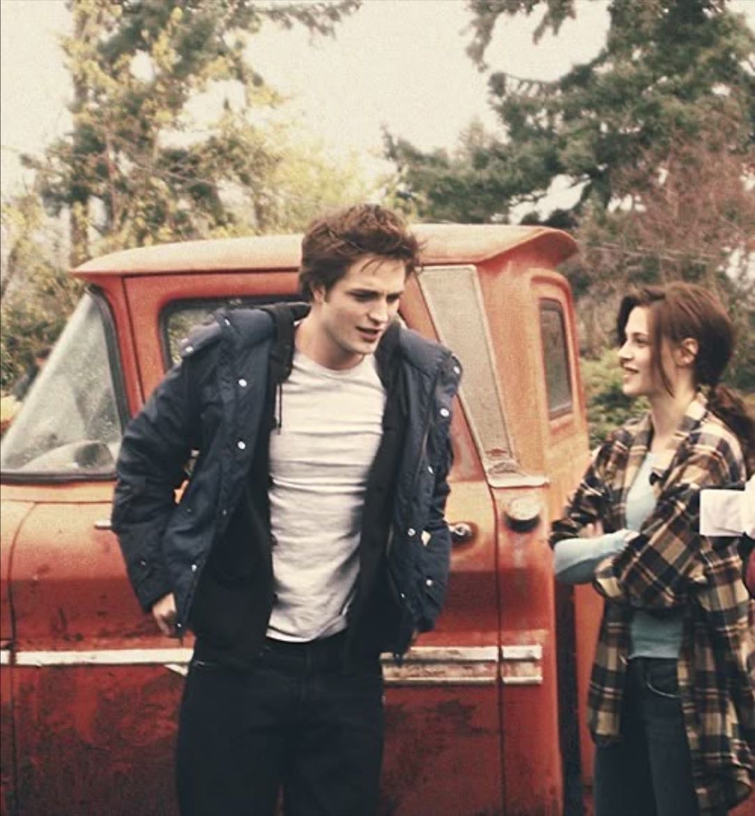 Twilight 。࿔°‧ - Catherine Hardwicke · 2008