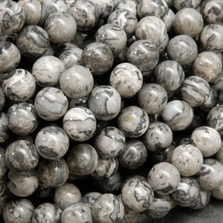 Grey Agate - Emotional Balance ・Spiritual Grounding ・Mental Focus