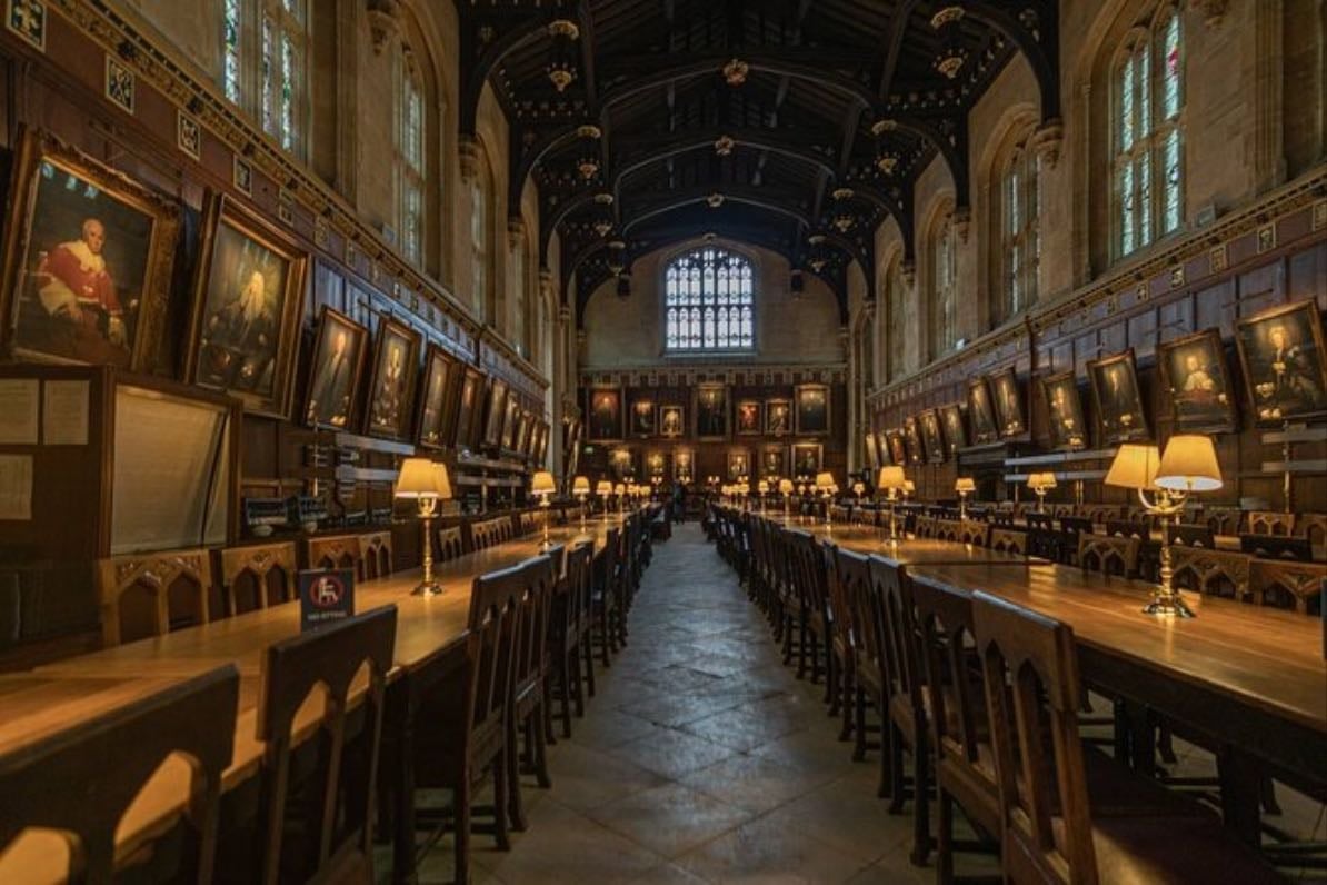 Oxford University - Hogwarts