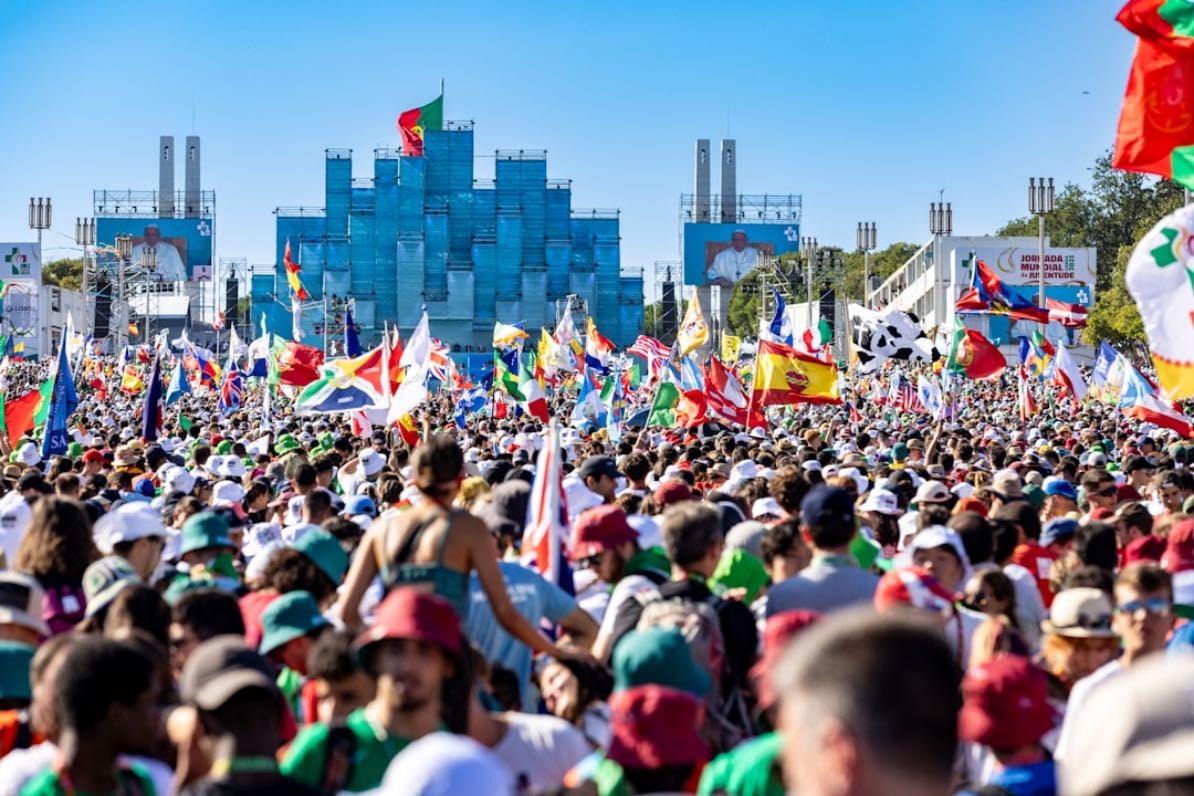 meet people form every country