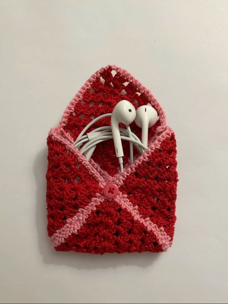 Earphones Holder