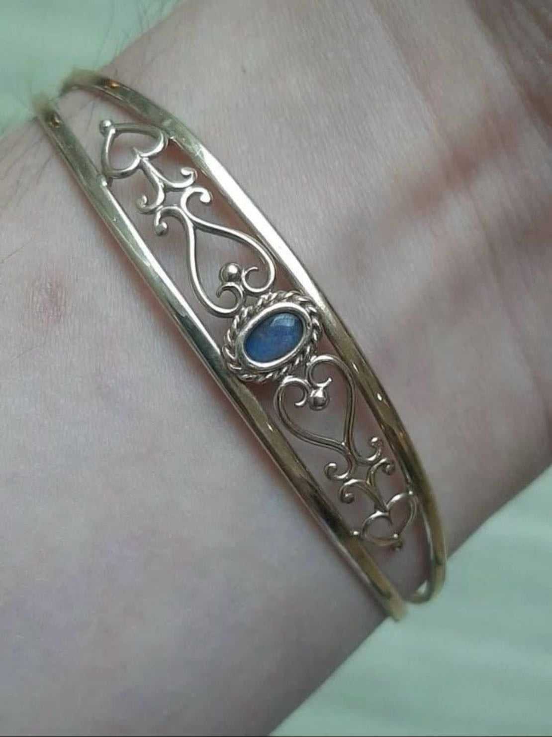 oh yea silver bracelet with blue stone