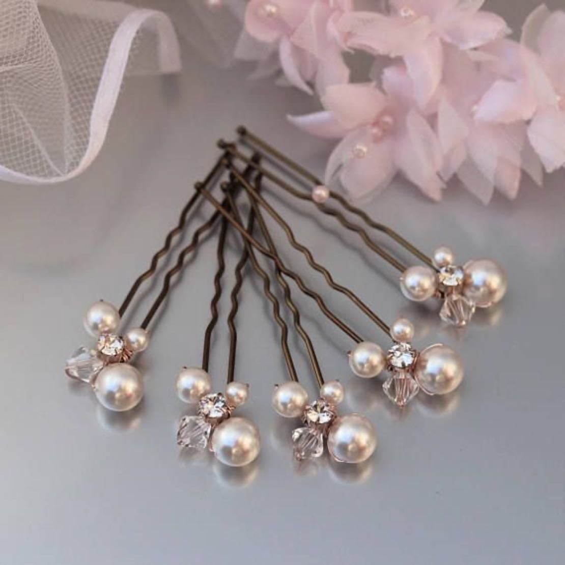 U pins - pearls