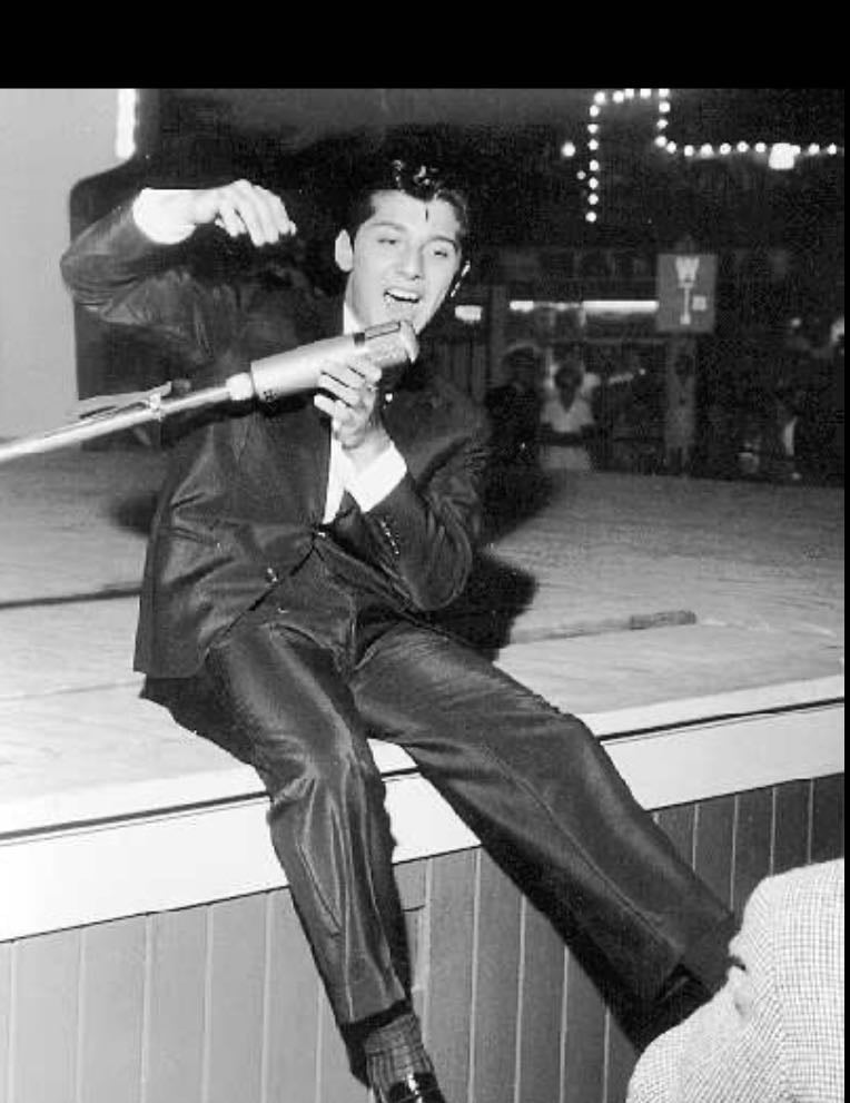 Put Your Head On My Shoulder - Song 路 Paul Anka