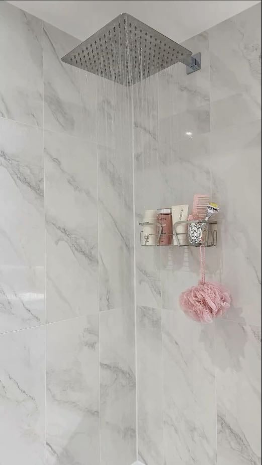Date un baño - Esto te ayuda a estar más fresca y limpia para el colegio y sentirte segura (un dia te lavas el pelo y el otro el cuerpo un día te lavas el pelo y el otro el cuerpo haci susesivamente