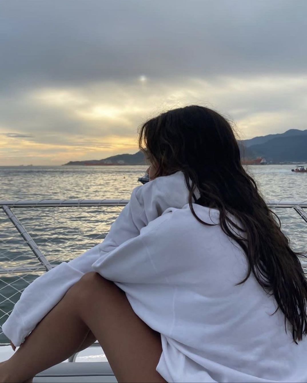 Who i’m - I love me.I think i’m the most precious &beautiful thing ever because yes it’s my life&for me it’s all about me.I love who i was&who I’m right now i have sad story too but still full of life&love and i will always be grateful to god for that & everything. He created me for a purpose that’s mean I’m love and worthy.