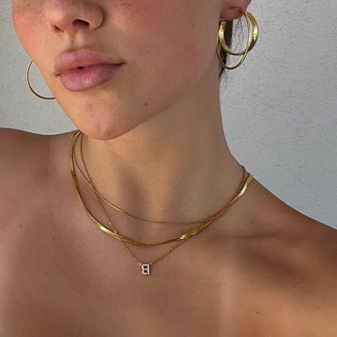 Bare tanned skin - It makes me feel connected in a different sense. And i love getting tanned cause i look absolutely stunning in tan.