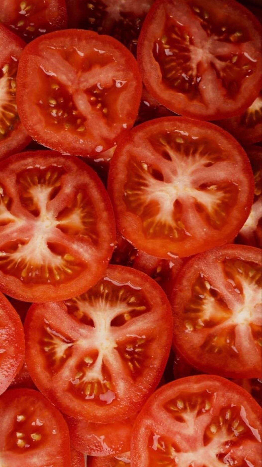 Tomatoes - Tomatoes are rich in antioxidants like lycopene, support heart health, promote healthy skin, and help protect cells from damage.