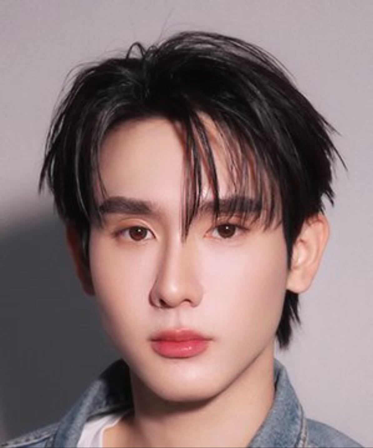 Book Kasidet Plookphol - Actor and former member of Cute Chef