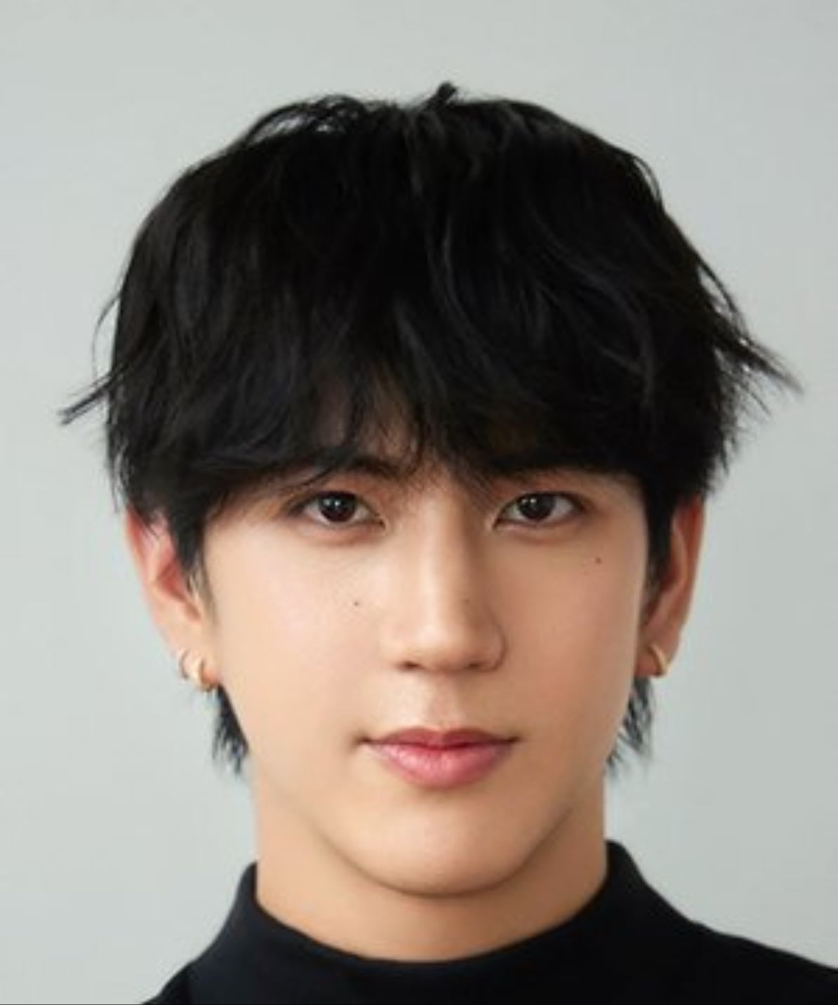Sea Tawinan Anukoolprasert - Actor