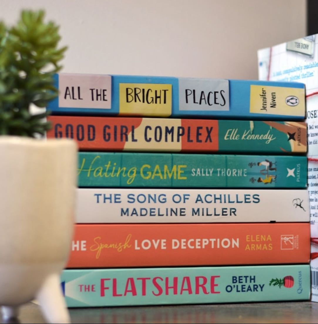 Books That Feel Like Summer 🍋 - Books hypelist by Iliana Ny’Asia