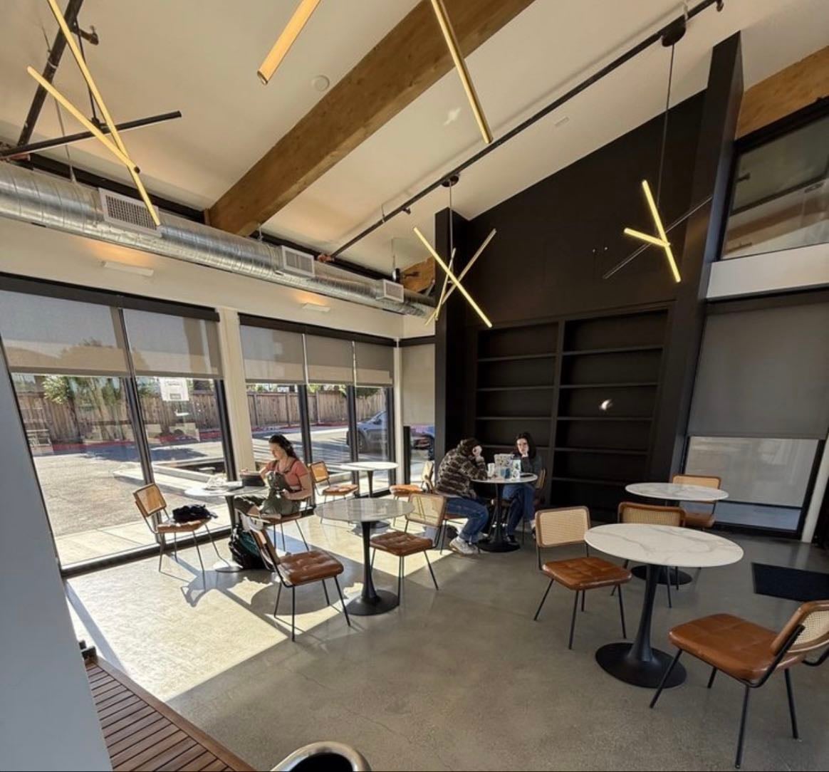 Academic Coffee - Daytime seating shouldn’t be too difficult, but the initial line to order might be a small wait. Don’t arrive here as your meeting is starting, but once you have a table you’re set for the day. Very bright and comfortable inside