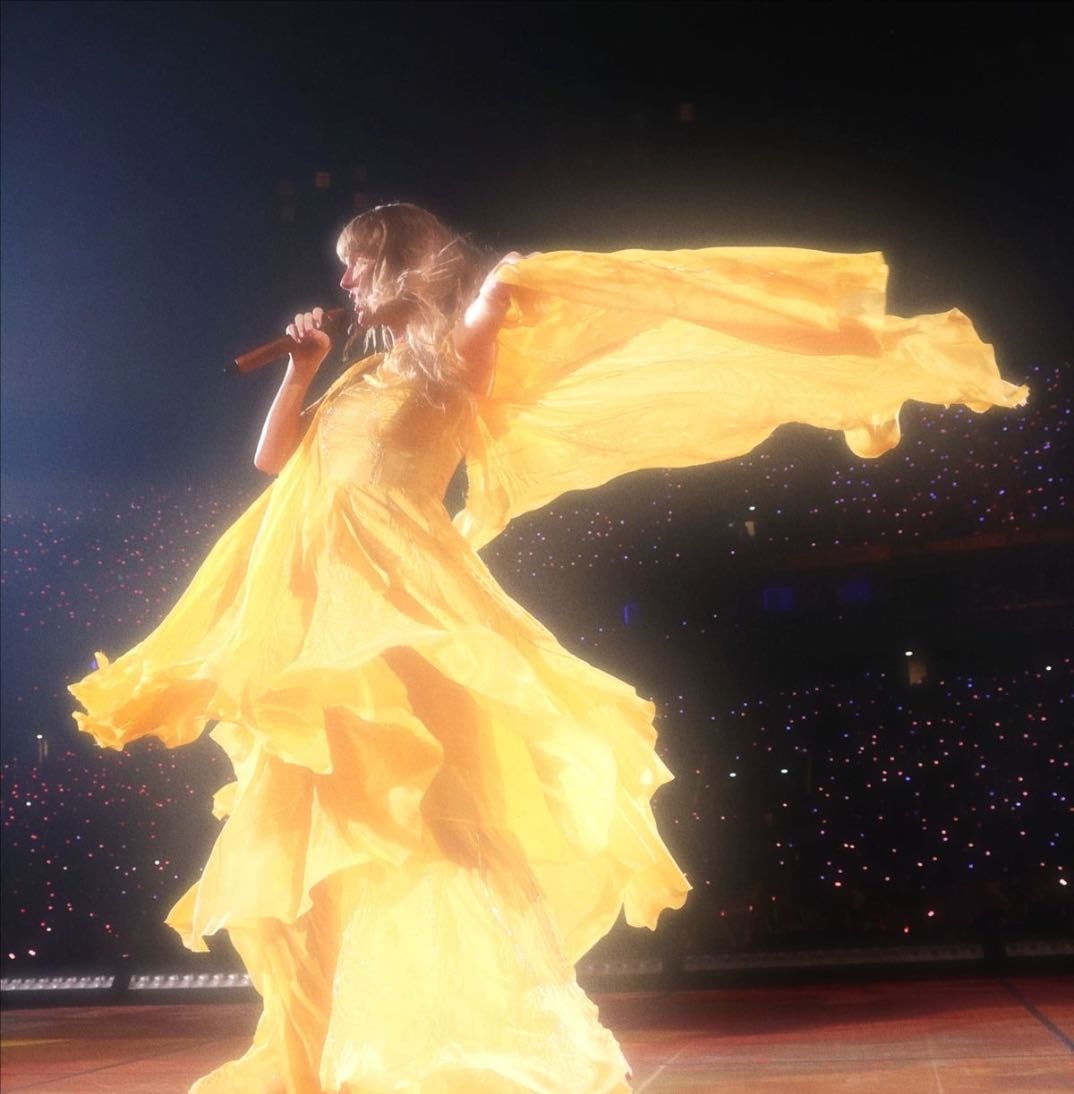 moments in taylor swift songs that scratch my brain idk why